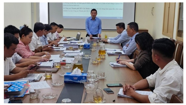 Giám đốc Sở Nông nghiệp và Môi trường TPHCM Nguyễn Toàn Thắng phát biểu tại cuộc họp. bds-3.png