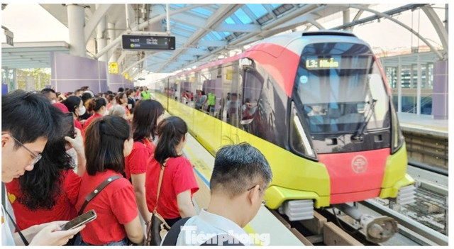Dịp Quốc khánh 2/9 năm nay, hành khách đi xe buýt và tàu điện ở Hà Nội được miễn phí. mienphixebus-1.png