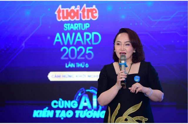 Bà Đặng Huỳnh Ức My, Chủ tịch TTC AgriS kêu gọi sự hợp tác giữa các doanh nghiệp và startup để cùng xây dựng chuỗi giá trị và nền tảng tri thức sáng tạo. Ảnh: BTC. doanhnhan-4.png
