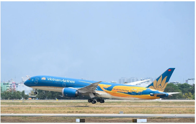 Toàn bộ người lao động tại Vietnam Airlines đều được tăng lương. Ảnh: VNA. dn-2.png