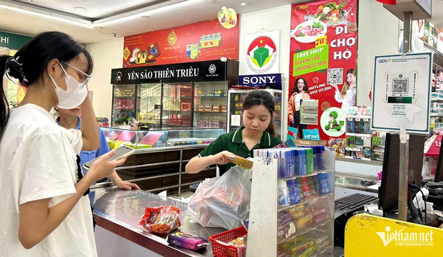 Theo Bộ Tài chính, việc xóa bỏ hình thức thuế khoán và chuyển hộ kinh doanh sang chế độ tự khai, tự nộp theo doanh thu thực tế là cần thiết. Ảnh: Nguyễn Lê hokinhdoanh-1.jpg