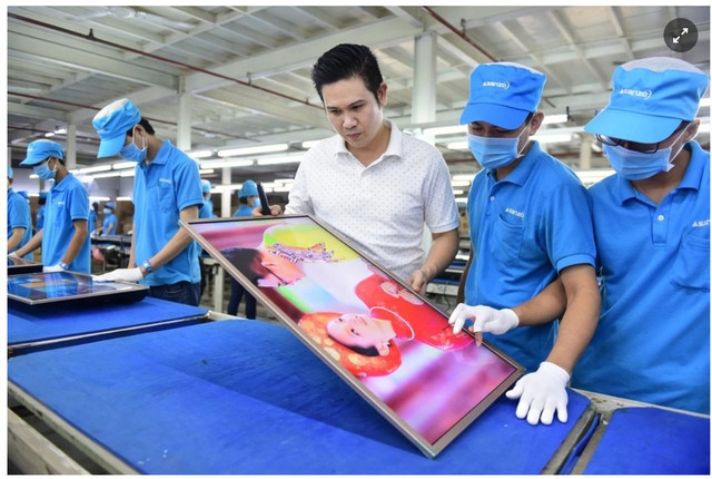 Asanzo của Chủ tịch Phạm Văn Tam vướng lùm xùm về nguồn gốc sản phẩm giữa giai đoạn phát triển "cực thịnh". Ảnh: Asanzo. asanzo-1.png