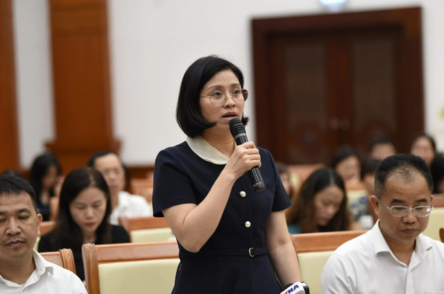 Bà Trịnh Thị Hương, Phó Cục trưởng Cục Phát triển doanh nghiệp tư nhân và kinh tế tập thể (Bộ Tài chính) doanhnghiep-2.png