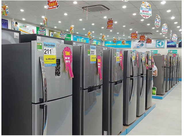 Nhiều mẫu tủ lạnh giảm giá mạnh. Ảnh: ĐMX dienmayxanh-1.png