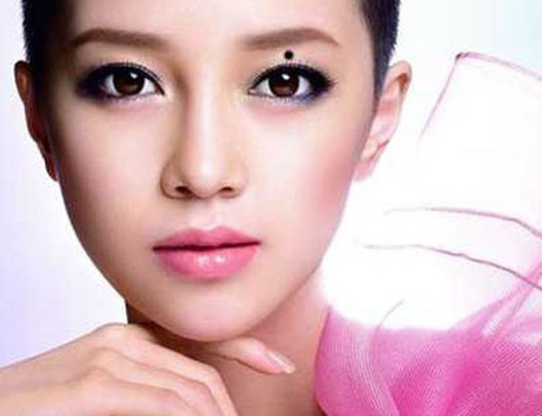 Những Nốt Ruồi May Mắn Trên Mặt