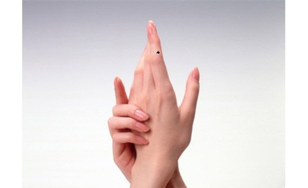 Nốt Ruồi Ở Tay Ăn Vay Cả Đời