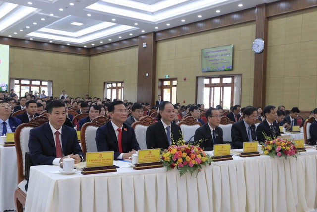 Đồng chí Y Thanh Hà Niê Kđăm, Ủy viên Trung ương Đảng, Bí thư Tỉnh ủy Lâm Đồng dự và chỉ đạo Đại hội. 1-quang-canh.jpg