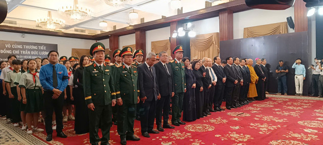 Không khí trang nghiêm tại Lễ Truy điệu. 23.jpg