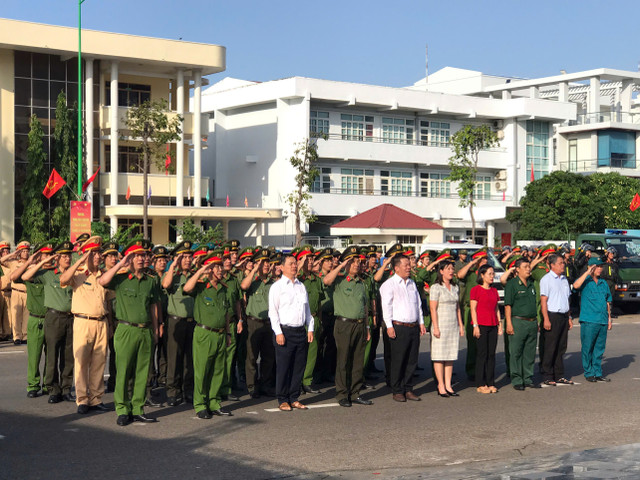 Lực lượng Công an phường Phan Thiết ra quân thực hiện đợt cao điểm bảo đảm an ninh trật tự phục vụ Đại hội Đảng các cấp. 3.jpg