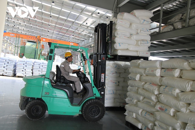 Bộ Tài chính đề xuất quy định thu nhập được miễn thuế thực hiện theo quy định tại Điều 4 Luật thuế thu nhập doanh nghiệp (Ảnh minh họa: KT) de-khu-vuc-kinh-te-tu-nhan-phat-trien-ben-vung-phai-khoi-thong-cac-dong-von-ca-ngan-han-va-dai-han-mot-cach-thuc-chat-va-hieu-qua-1.jpg