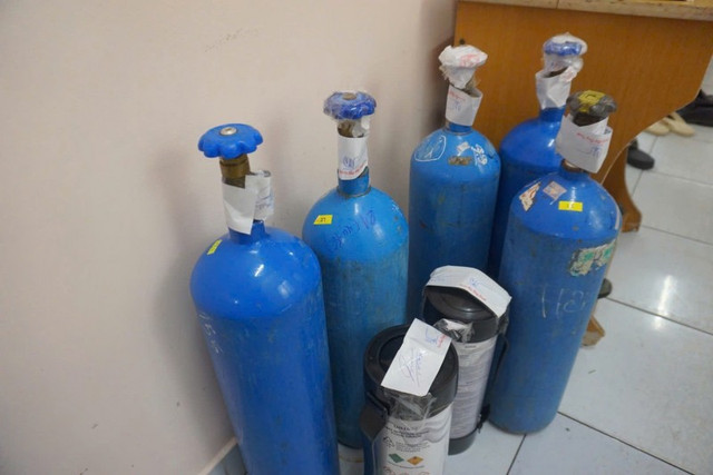 Một số bình khí N2O. Ảnh: Công an TP HCM n2o.jpg