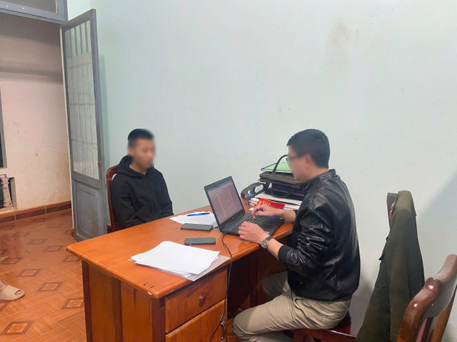 B.T.Q tại buổi làm việc với Cơ quan An ninh điều tra Công an tỉnh Lâm Đồng. Ảnh: CALĐ 46361.jpg