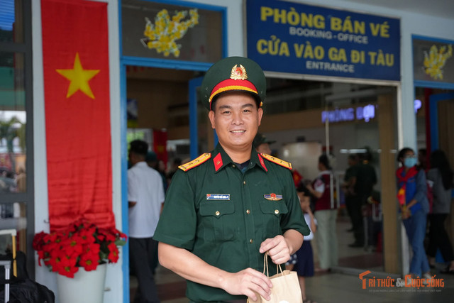 Đồng chí Nguyễn Chế Linh, chiến sĩ Quân khu 9, Khối sĩ quan Hậu cần – Kỹ thuật công nghiệp quốc phòng. kto-br_540940335-1871466656749590-2044734207473231190-n-1.jpg