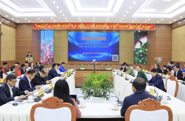 Quang cảnh lễ phát động. le-phat-dong-ttcs.jpg
