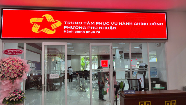 Trung tâm phục vụ hành chính công phường Phú Nhuận. 3.jpg