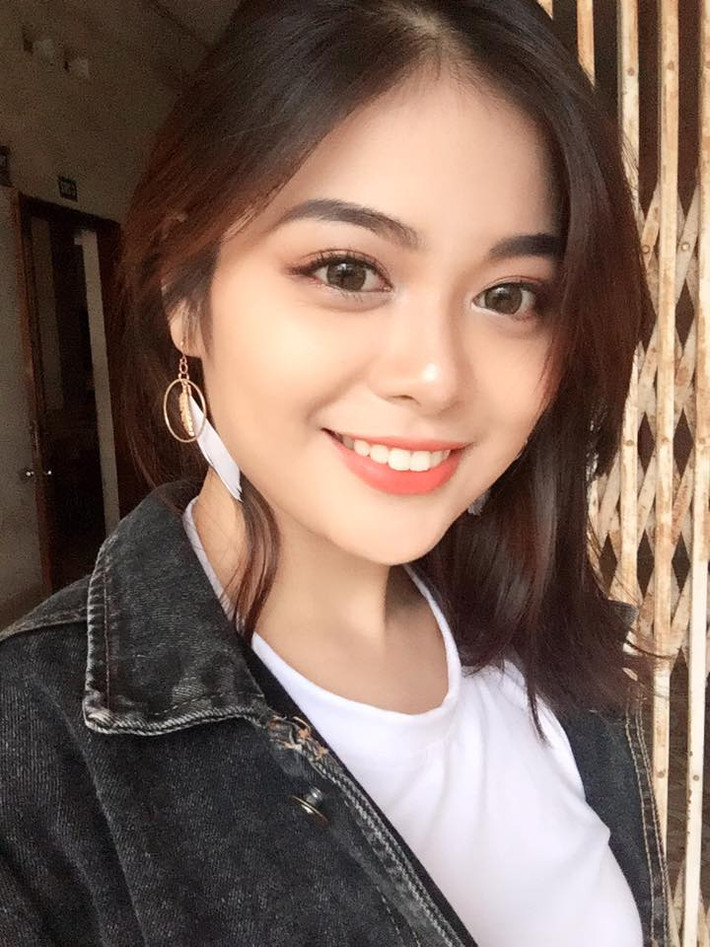 Không còn phải bàn cãi về tài năng và sự thông minh, nhanh nhẹn của Bích Ngọc. Còn về khía cạnh nhan sắc, từ những vòng thi trước, Bích Ngọc đã luôn để lại nhiều ấn tượng với gương mặt đậm chất phụ nữ truyền thống. Không có những nét đẹp thời thượng hay "sang chảnh" như các hot girl nổi tiếng, nhưng Bích Ngọc lại có khuôn mặt toát ra vẻ phúc hậu, ưa nhìn và tạo một cảm giác thân quen đậm chất Việt Nam. Trên fanpage của cuộc thi Charm Of Law, rất nhiều dân mạng đã gửi lời chúc mừng tới Bích Ngọc sau khi cô trở thành Hoa khôi và cho rằng chiến thắng này thực sự xứng đáng, thực sự rất thuyết phục.