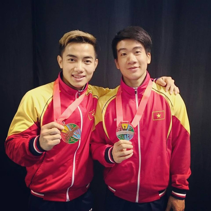 Trong Top 10 VĐV quyến rũ nhất SEA Games 28, Phạm Phước Hưng xếp ở vị trí thứ 6. Tại giải đấu năm nay, Phước Hưng giành được tổng cộng 5 huy chương, trong đó có 1 vàng, 2 bạc và 2 đồng.