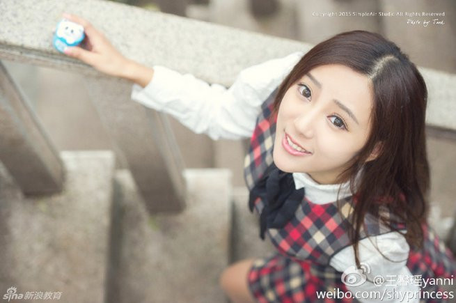 Sở hữu đôi mắt như của thiên thần, nhưng khuôn mặt và vóc dáng của Vương Hinh Dư lại toát lên vẻ đẹp cực quyến rũ, sexy cho dù cô có mặc bikini hay những bộ đồ kín đáo.