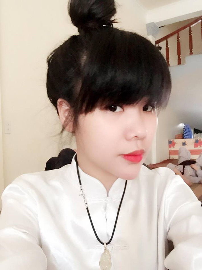 Để “cứu” khuôn mặt mình, Tạ Mai Anh quyết định nhờ đến phẫu thuật thẩm mỹ. Từng nóng vội tiêm cằm nhưng khi phải chịu hậu quả vì tiêm nhầm silicon, Mai Anh lại mong muốn tìm mọi cách để trở về nhan sắc ban đầu.