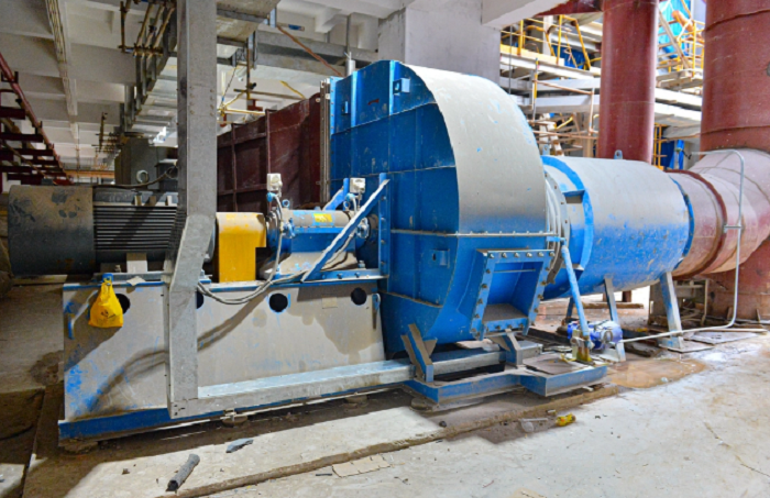 Quá trình khởi động lò đốt rác, chỉ cần bắt lửa vào rác một lần, sau đó sẽ không cần sử dụng nhiên liệu cháy bổ sung cho đến khi lò đốt dừng.