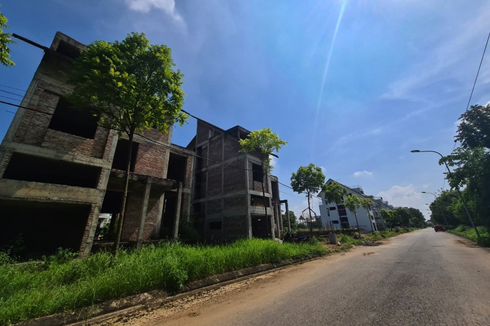Ngôi Nhà Mới của Tập đoàn Lã Vọng dự kiến sẽ trở thành quần thể gồm: Các nhà biệt thự, chung cư, trường học, trung tâm thương mại, trạm xá, hồ sinh thái, công viên cây xanh, khu dịch vụ tập golf, trạm xăng.