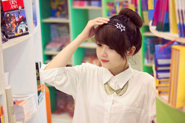 Lan Hương chia sẻ, cô không muốn mọi người chỉ biết đến mình qua những bức hình nghệ thuật lung linh. Cô nàng hy vọng qua những hình ảnh đời thường gần gũi, mọi người sẽ hiểu hơn về cuộc sống của mình.