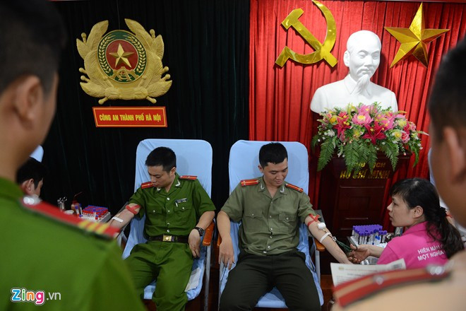 Chương trình Hiến máu tình nguyện của Đoàn thanh niên CATP Hà Nội là một trong những hoạt động trọng tâm của Hành trình “Thắp lửa tình nguyện - Vì nhân dân phục vụ” năm 2015 diễn ra từ 1/1-19/8 chào mừng kỷ niệm 70 năm ngày truyền thống lực lượng CAND và 10 năm Ngày hội toàn dân bảo vệ An ninh tổ quốc.