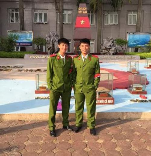 Cấp 3, Đức học lớp 12A3, trường THPT Sư phạm Thái Nguyên.