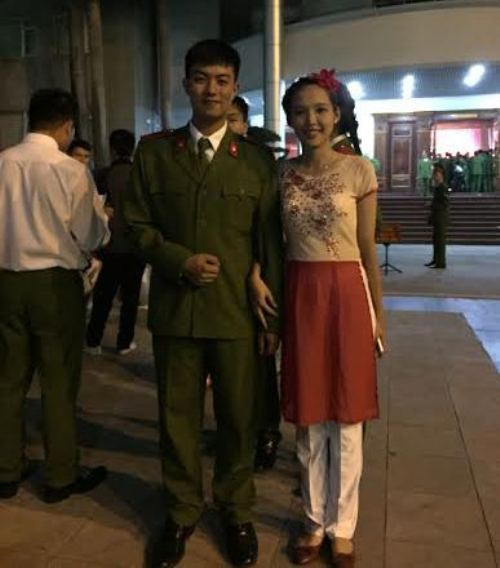 Anh bạn còn có sở trường nấu ăn cực đỉnh. "Thời gian gần đây lịch học của trường có một số thay đổi về thời gian, lịch học dày hơn, thời gian nghỉ ít nhưng điều đó gần như không ảnh hưởng tới cuộc sống cũng như sinh hoạt hằng ngày, mà còn tập cho mình làm quen dần với công việc sau này", Đức chia sẻ