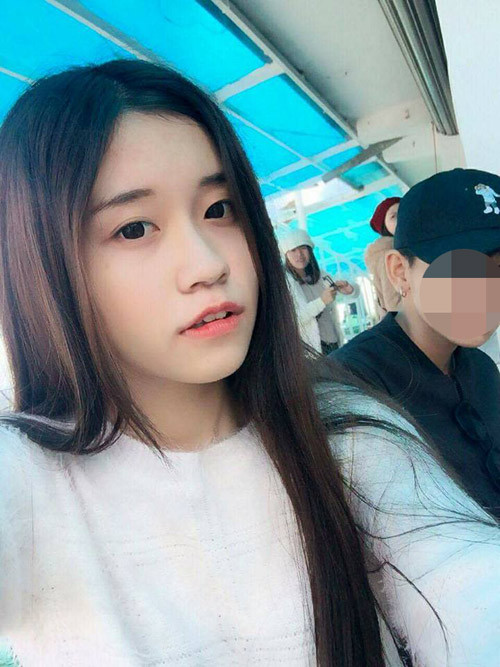 “Mình nhận ra là, một khi khỏe mạnh, thần thái tốt thì tóc dài hay ngắn, uốn xoăn hay thẳng, đen hay nhuộm màu, ăn mặc sành điệu hay giản dị… đều đẹp cả”, Trang nói.