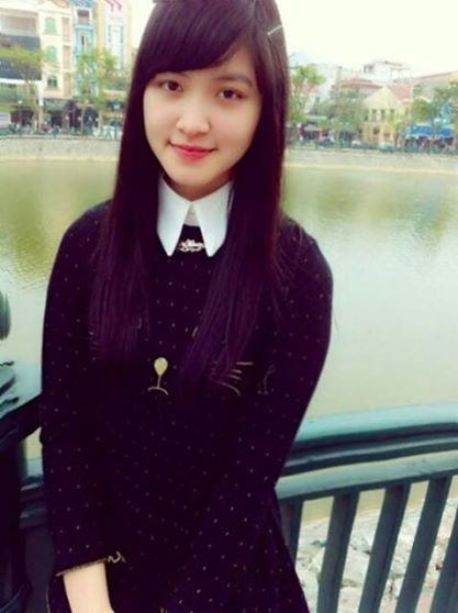 Hot girl ngủ gật đang rất nỗ lực cho con đường học vấn của mình, mong muốn sau khi tốt nghiệp có thể tìm được một công việc ổn định, đúng chuyên môn.