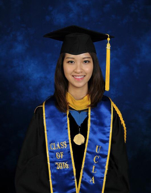 Trong 11 bộ hồ sơ xin học bổng, cô nàng kể lại tất cả những gì mình học được trong khoảng thời gian đó. “Có lẽ, họ thích kinh nghiệm của mình nên đã cho mình cơ hội trực tiếp phỏng vấn”, Ly nói. Cô gái Đà Nẵng cho biết thêm, khi phỏng vấn ứng viên xin học bổng tiến sỹ, họ hỏi sâu về chuyên môn nhiều hơn là cảm nhận về những vấn đề xã hội.