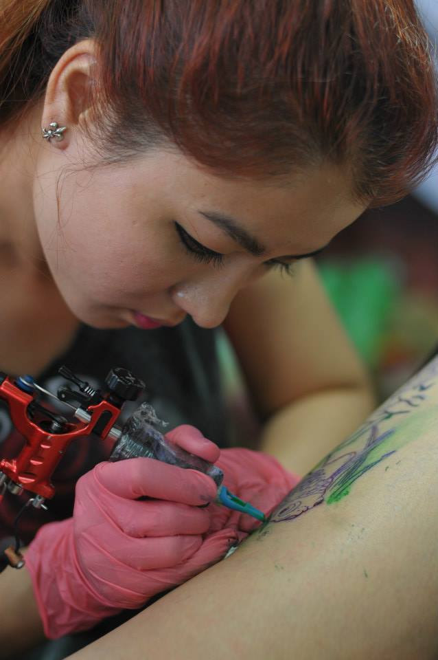 Sau này Mèo Mập theo học một lớp xăm mình nghệ thuật của Hội Mỹ thuật TP HCM. Sau đó cô gái trẻ đã tự tìm tòi, học hỏi một cách rất nghiêm túc, luôn coi xăm mình là nghệ thuật và dần đạt tới tầm chuyên nghiệp.