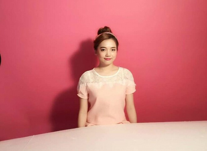 Em gái Hari Won hiện là sinh viên Đại học Khoa học Xã hội và Nhân văn, Đại học Quốc gia TP.HCM. Cô không tham gia nghệ thuật mà tập trung vào việc học tập. Ảnh: FBNV.
