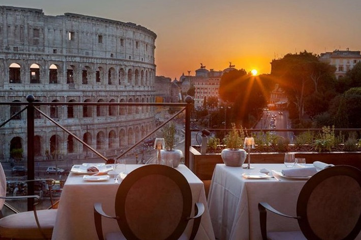 2. Ristorante Aroma, Rome Ăn tối theo phong cách Ý với người yêu tại Ristorante Aroma, thỏa sức ngắm đấu trường La Mã hùng vĩ trước mặt, đây sẽ là tất cả những gì tuyệt vời nhất cho ngày Valentine khi bạn đến Rome.