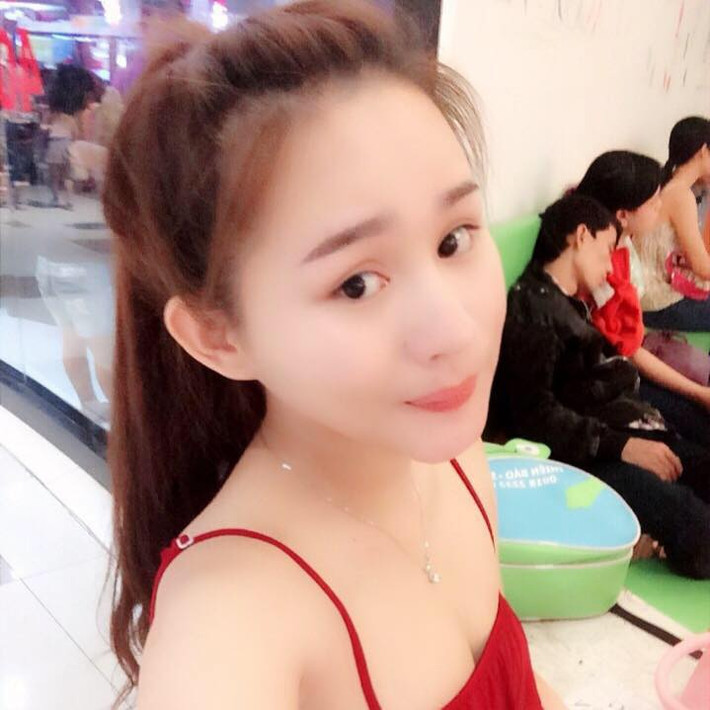 Giờ đây, Thu Trâm đã là bà chủ trẻ sở hữu shop mỹ phẩm online có tiếng, phân phối hàng trên nhiều đại lý khắp cả nước. Bằng sự nỗi lực và cố gắng của bản thân, thành công đã sớm mỉm cười với cô nàng.