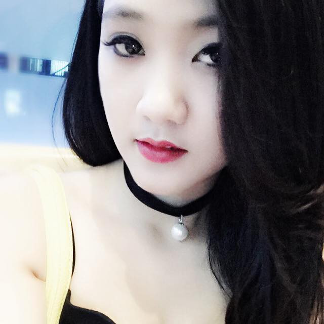 Bước chân lên Hà Nội, Lan Phương phải làm đủ nghề để mưu sinh, từ một cô gái quen sống trong sự đùm học, yêu thương của gia đình, giờ đây cô bắt đầu một cuộc sống tự lập không có ai bên cạnh. Chính trong thời gian khốn khó này đã giúp Lan Phương rèn luyện được tính cách mạnh mẽ, bản lĩnh, vững vàng sống tốt ngay cả khi cuộc sống đang cực kỳ tối tăm.