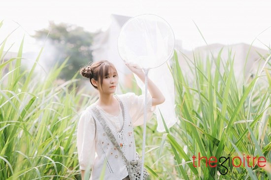 Với đam mê cháy bỏng dành cho âm nhạc, Cẩm Hương luôn mong muốn sẽ trở thành một giáo viên dạy nhạc giỏi và tâm lí với các học trỏ của mình. Bên cạnh đó cô nàng 9X xinh đẹp còn ấp ủ dự định và chờ đợi cơ hội để tham gia vào các hoạt động nghệ thuật chuyên nghiệp trong tương lai.