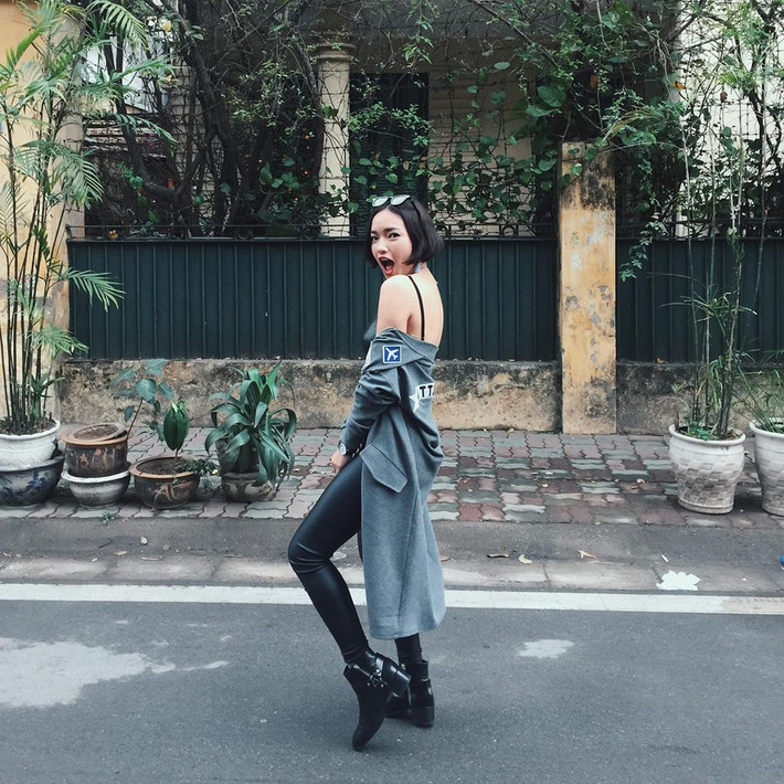 Ý thức được tầm quan trọng của vẻ đẹp hình thể, vóc dáng trong công việc của một người mẫu, Châu Bùi luôn rất chịu khó, chăm chỉ tập luyện. Trước đây, hot girl sexy này khá thấp bé và gầy gò nhưng vài tháng gần đây, nhờ chế độ tập luyện, ăn uống khoa học, cô nàng đã có da có thịt hơn, đồng nghĩa với việc tăng thêm vẻ gợi cảm, quyến rũ của những đường cong trên cơ thể.