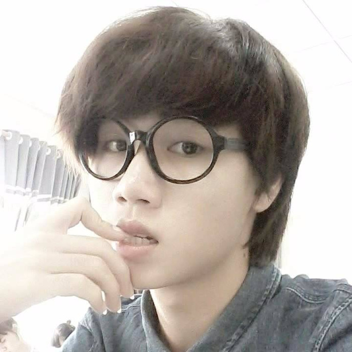 Từ nhỏ La Lam đã thích được làm con gái nhưng lại mang hình hài của con trai. Tuy lúc đó "cô bạn" vẫn phải diện trang phục của nam giới nhưng La Lam vẫn có những nét mềm mại riêng của con gái.
