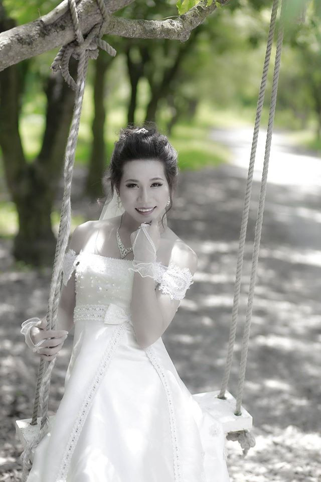 La Lam sở hữu nụ cười ngọt ngào, khuôn mặt xinh xắn cùng làn da trắng sứ. Các đường nét trên khuôn mặt của cô bạn rất hài hòa, thu hút. Mặc dù công khai mình là người của cộng đồng LGBT nhưng chả mấy ai tin lời La Lam nói, chỉ bởi mọi người không hề cảm thấy cô có điểm gì giống con trai.