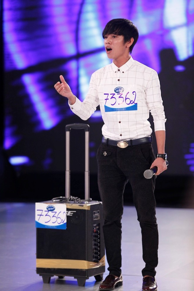 Lần xuất hiện tại vòng thử giọng của Vietnam Idol 2015, Bùi Vĩnh Phúc không chỉ khiến khán giả bất ngờ với giọng hát của anh mà còn tiết lộ số phận, cuộc sống vất vả của mình. Phải bạc mặt mưu sinh ngoài đường phố, đang đứng trước nguy cơ bị ung thư vòm họng... sự thiếu may mắn của Phúc khiến khán giả mong muốn anh sẽ thể hiện thật tốt, thành công tại Vietnam Idol năm nay.