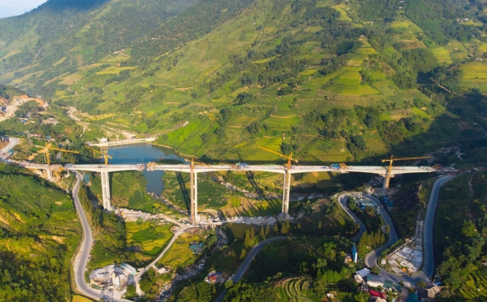 Cầu Móng Sến là cây cầu cạn có trụ cầu cao nhất Việt Nam tính đến thời điểm hiện tại. (Ảnh: Báo Dân tộc).