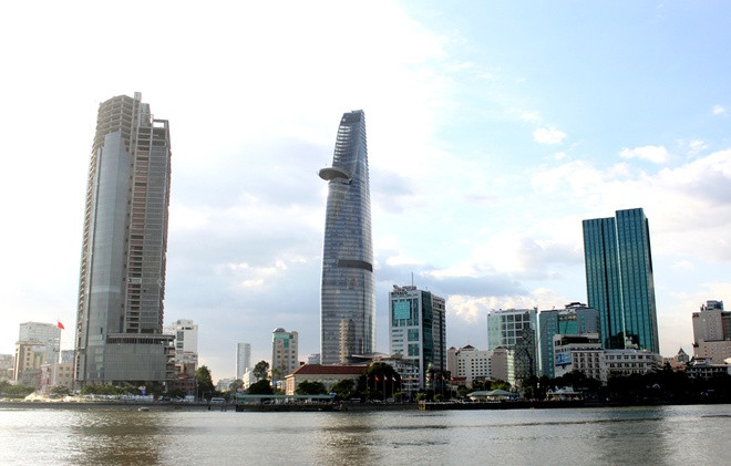 Dự án Saigon One Tower có tên gọi cũ là cao ốc Sài Gòn M&C, được khởi công xây dựng vào quý 4/2008 với tổng mức đầu tư 256 triệu USD, tương đương khoảng 5.000 tỷ đồng, trên khu đất có diện tích 6.672 m2.