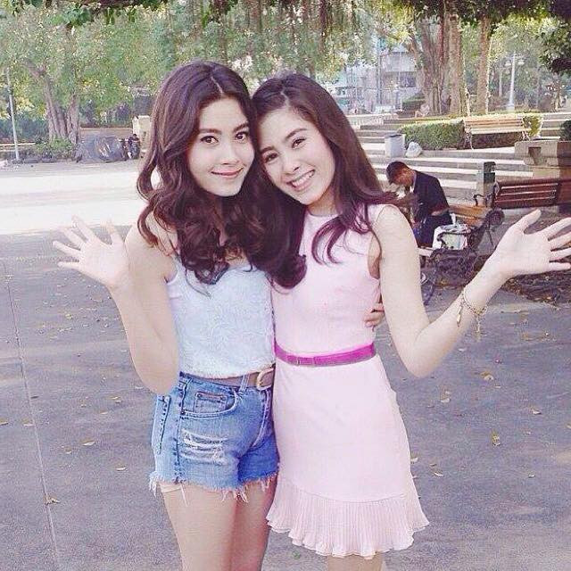 Với vẻ đẹp và danh tiếng của mình, Camilla và Nicole còn có khả năng biến những phong trào, xu hướng thời trang của giới trẻ Thái Lan trở nên thịnh hành và phổ biến cả ở nước ngoài.