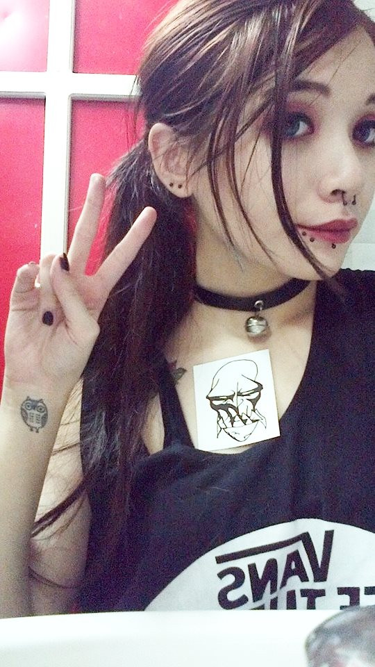 Cô bạn cũng cho hay, mình đam mê đối với ngành thiết kế thời trang từ bé, nhưng cha mẹ đã định hướng cho cô theo một con đường khác. Bất chấp sự can ngăn của gia đình, Đoàn Trang vẫn lựa chọn ước mơ mà mình theo đuổi bấy lâu.