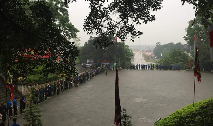 Giỗ Tổ Hùng Vương - Lễ hội Đền Hùng năm Mậu Tuất 2018, do Ủy ban nhân dân tỉnh Phú Thọ chủ trì với sự tham gia của 4 tỉnh gồm có: Thái Nguyên, Quảng Nam, Bình Dương và Kiên Giang. Giỗ Tổ Hùng Vương - Lễ hội Đền Hùng 2018 diễn ra trong 5 ngày, từ 21 - 25/4 từ mùng 6 đến mùng 10 tháng 3 Âm lịch).