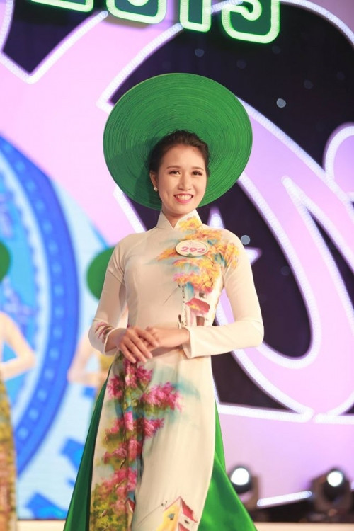 Trần Thị Tâm cao 1m70, tự nhận mình là “không đen cũng không trắng”, “không cao nhưng cũng không quá thấp” và có số đo vòng ba vòng 85-63-90. Có khuôn mặt cũng rất xinh đẹp, ưa nhìn nhưng hiện tại Tâm vẫn đang khá phân vân trước ý định thi hoa hậu của mình.