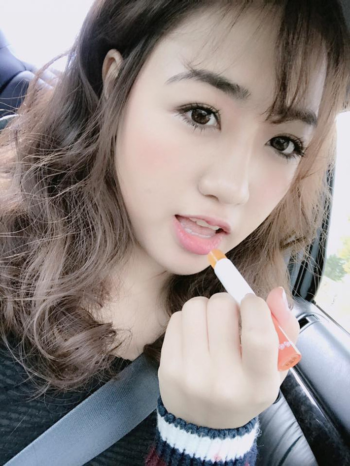 Nhan sắc của hot girl Vũ Quỳnh Anh, người bị nhầm lẫn với kiều nữ Thanh Hóa Trần Vũ Quỳnh Anh.