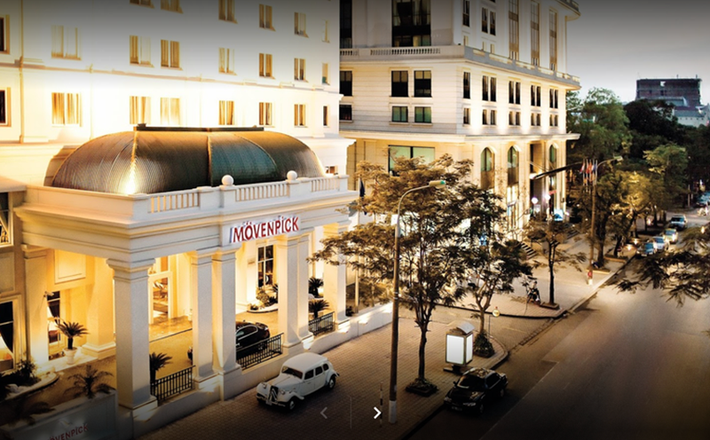 Như Kiến Thức đã phản ánh, dư luận hiện đang chú ý đến thông tin khách sạn Movenpick tọa lạc tại số 83A Lý Thường Kiệt, quận Hoàn Kiếm, TP Hà Nội do Công ty CP Roxy Việt Nam làm chủ đầu tư làm ăn không mấy hiệu quả. Trong khi đó Roxy Việt Nam thì lỗ lũy kế, đèo bòng nợ, cổ đông thoái vốn?!.